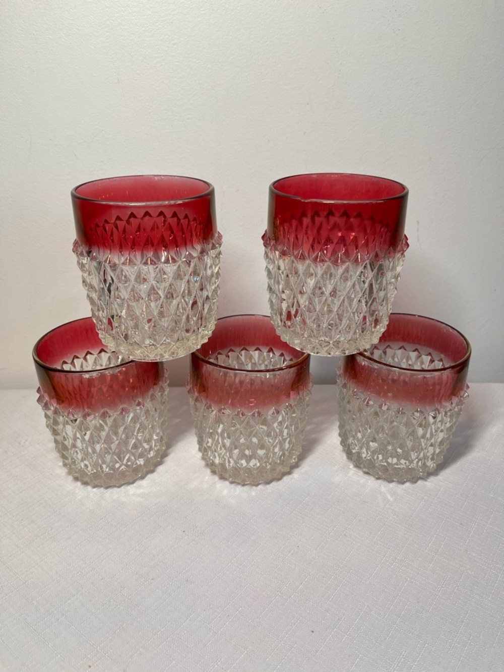 Vintage 5 Red Ombre Diamond-Cut Glass Tumblers
Indiana Glass